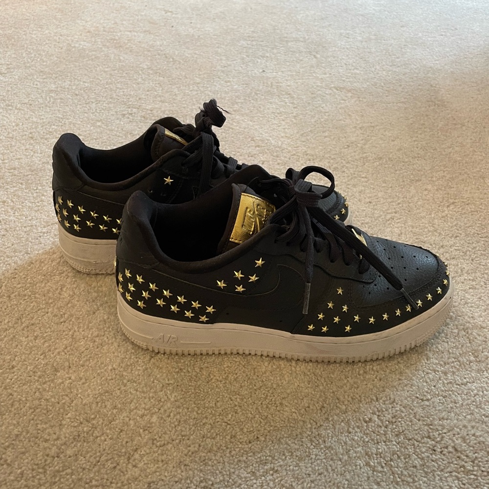 Black/ Gold AF1,